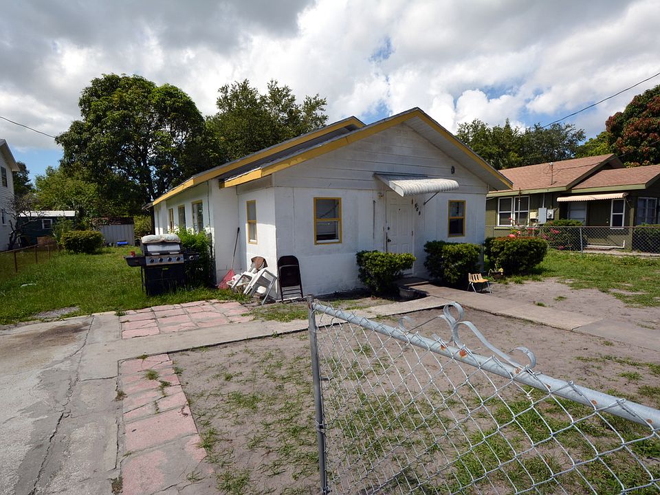 1st image of 609 12th Ave W