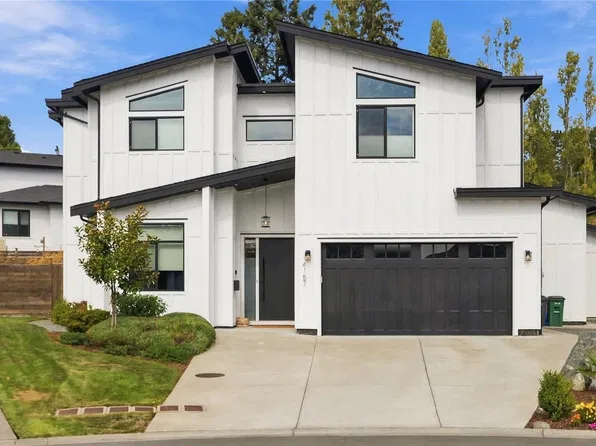 4157 Jagat Pl, Saanich, BC V8X 5H3