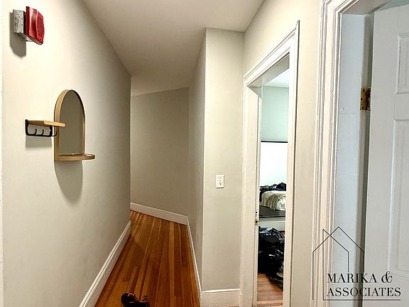 3rd image of 112 Winthrop Rd APT 6
