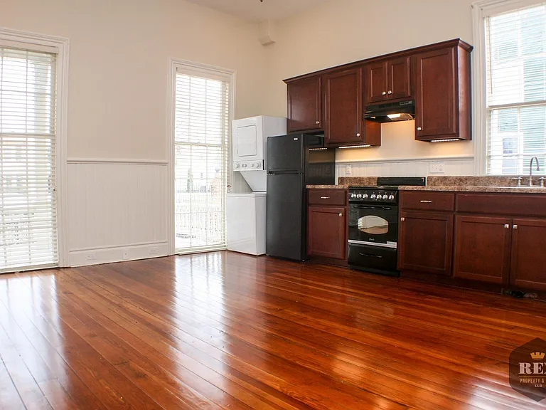 334 Greene St - Patrick-Pund House — Photo 2