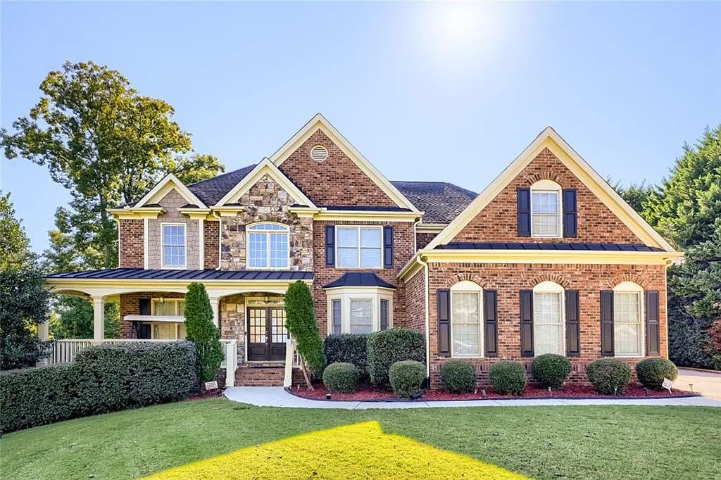 5 bed, 4.0 bath, 4730 sqft, $4,000 — Photo 1