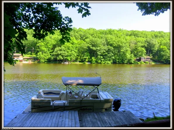 918 E End Rd, Newton, NJ 07860