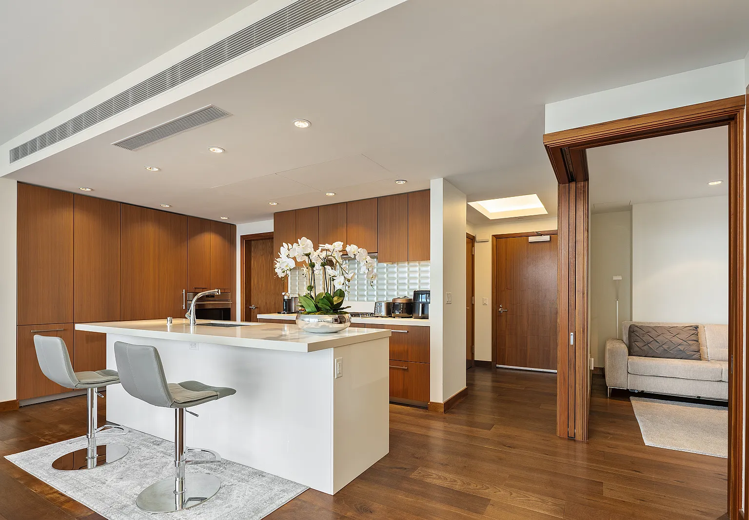 2 bed, 2.5 bath, 1461 sqft, $13,600 — Photo 2