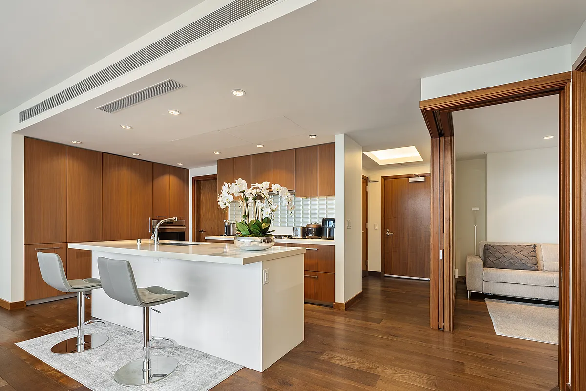 Building Photo - 1555 Kapiolani Blvd #1603