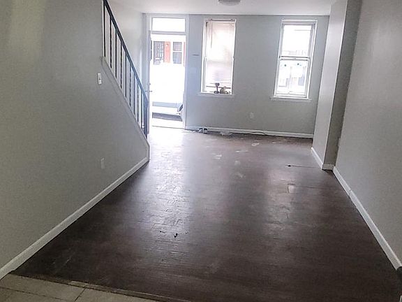 4th image of 705 N De Kalb St