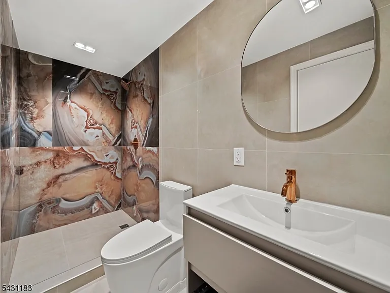 100 Chestnut St #1 — Photo 16
