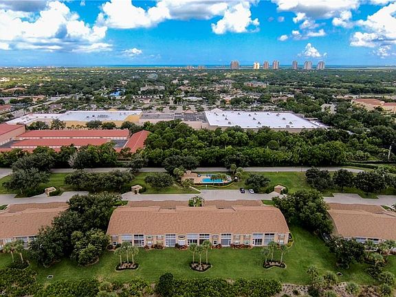 4th image of 26691 Clarkston Dr #203