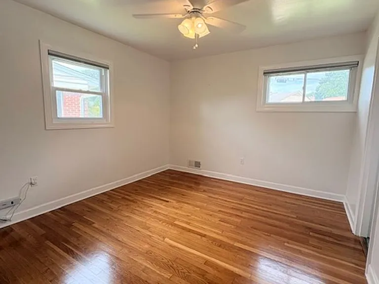 9714 Admiralty Dr — Photo 24