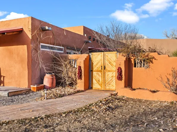 3 Juanita Ln, Algodones, NM 87001