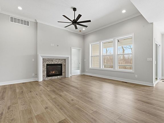 5th image of 73 Corsica Way