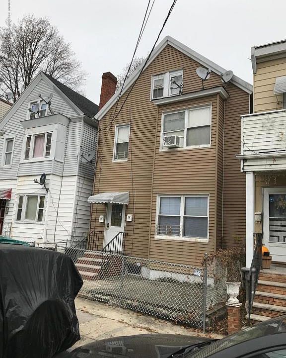 2nd image of 17 Hamilton St