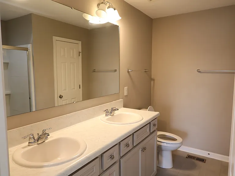 1899 Lakecrest Dr — Photo 39