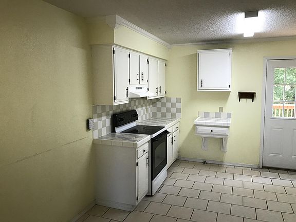 4th image of 595 N Betty Jo Dr APT 3