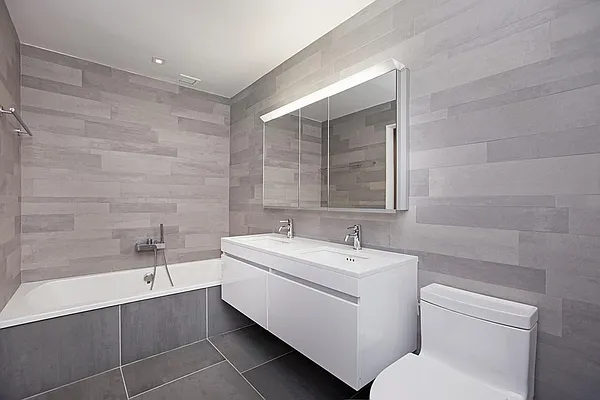 Sold by R New York | media 6