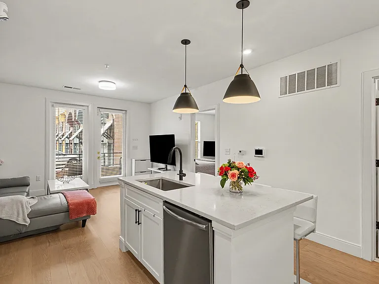 3000 South Blvd #105 — Photo 7