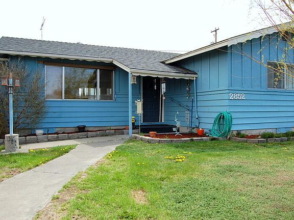 2nd image of 2852 SE Slayton Ct