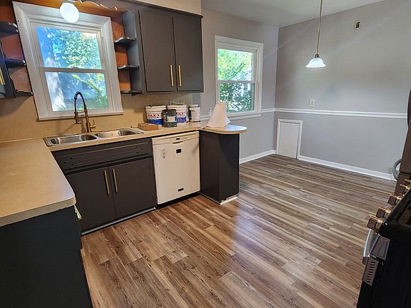 5th image of 25715 Chardon Rd