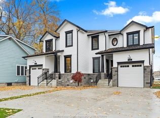 322 Ramsay St, Amherstburg, ON N9V 1Y1