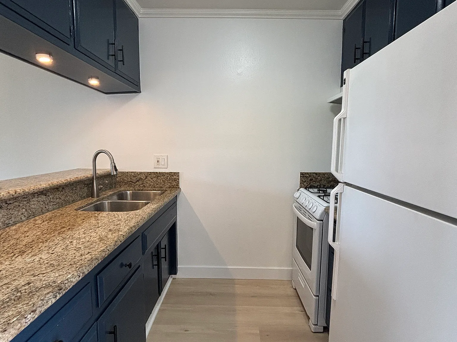 3320 Redondo Beach Blvd, Torrance, CA 90504 — Photo 3