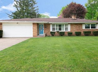 976 Jean Ann Dr, Saint Joseph, MI 49085