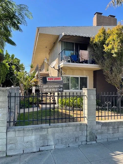12 bed, 6388 sqft, $2,600 — Photo 1