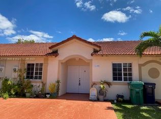 5841 SW 162nd Ct, Miami, FL 33193