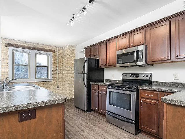 3 Bed / 2 Bath - 1,500 SF - Kitchen 3 Bed / 2 Bath - 1,500 SF - Kitchen