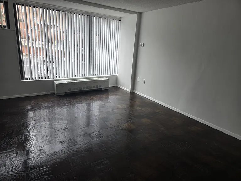 Calvert House Apartments — Photo 49