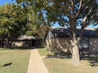 715 Kimberly Dr, Hewitt, TX 76643