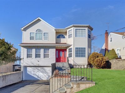 150 Sampson Avenue, Albertson, NY, 11507