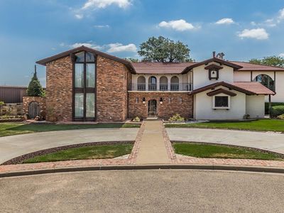310 Comanche Trl, Tulia, TX, 79088