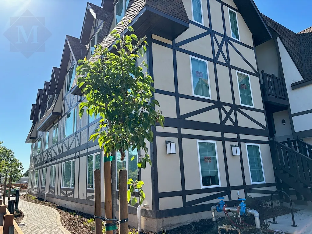 2 bed, $2,900 — Photo 1