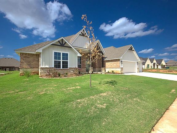 3rd image of 9313 SW 33rd Pl