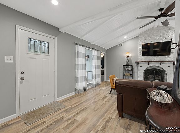 5th image of 5402 Chancellor St