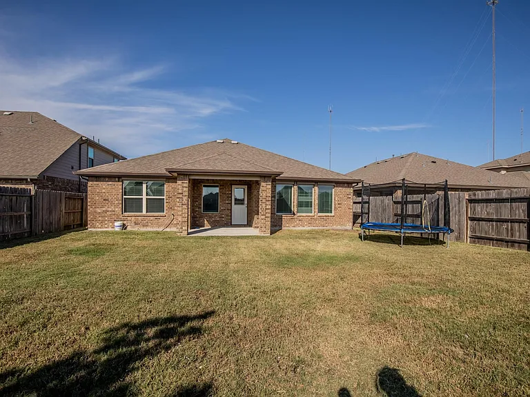 1407 Wheatland Terrance Ln — Photo 32