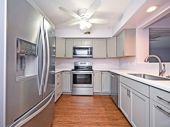 5th image of 40 Ledgerwoods Dr