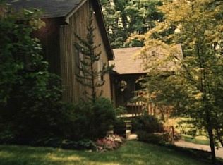 4 Benchmark Ln, Sherman, CT 06784