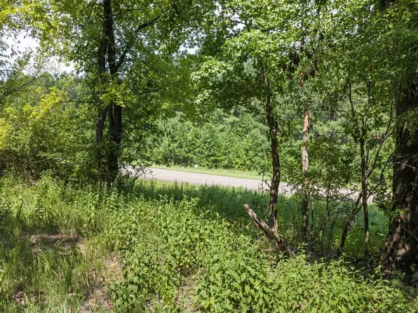 19 Woodlawn Dr, Clarksville, VA 23927
