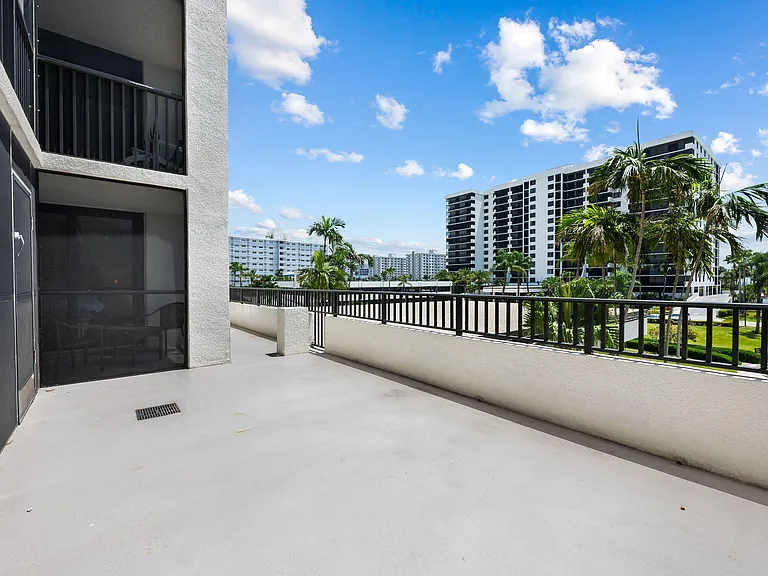 3420 S Ocean Blvd #3P — Photo 23