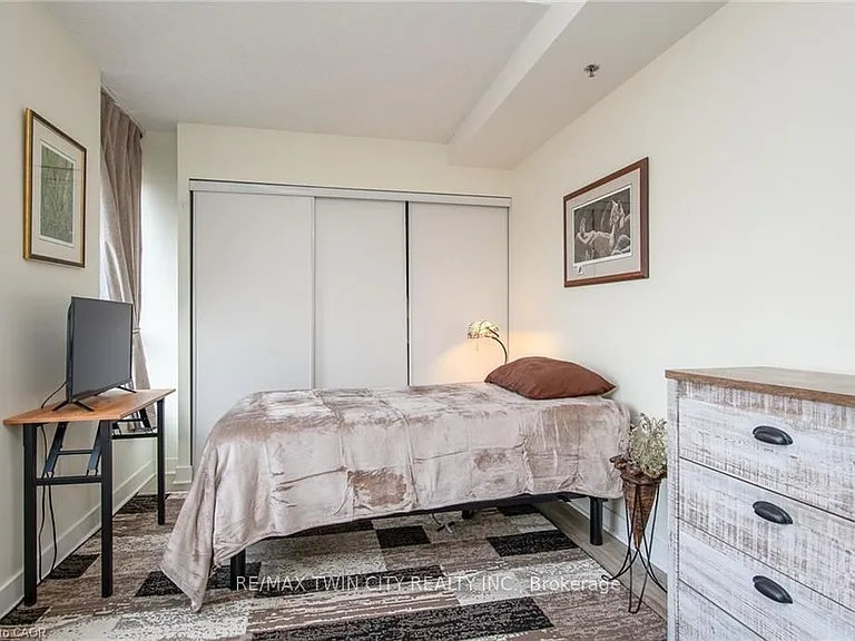 150 Water St N #803 — Photo 17