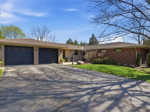 30 Carl Cres, Hamilton, ON L8B 0G5