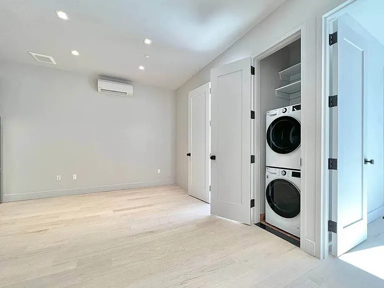193 Greenpoint Ave #5A — Photo 8