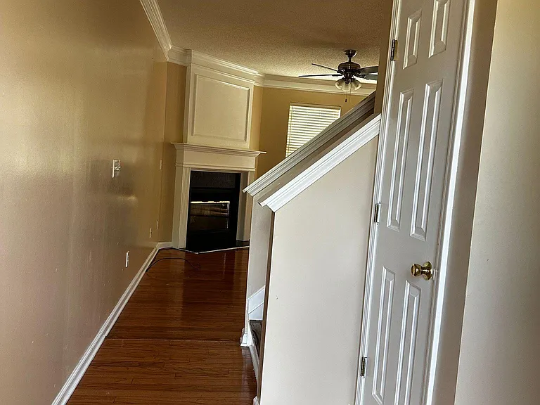 381 Weatherstone Pl — Photo 3
