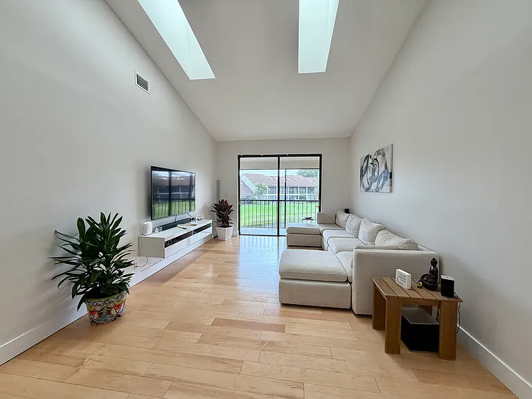 7935 La Mirada Dr — Photo 20