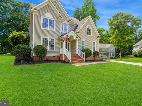 9069 Auburn Grove Ct, Mechanicsville, VA 23116