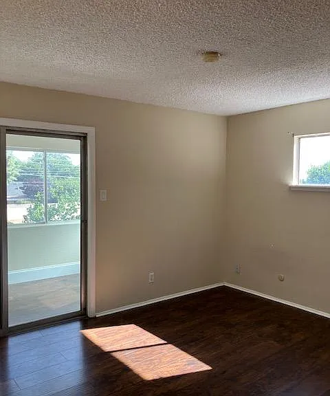 8912 Bellehaven Ave NE — Photo 15