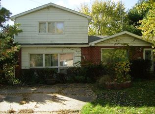 805 E 13th St, Sterling, IL 61081