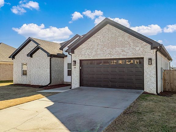 2nd image of 14 Clover Ridge Dr