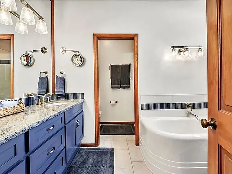 574 Wimbledon Ct — Photo 35