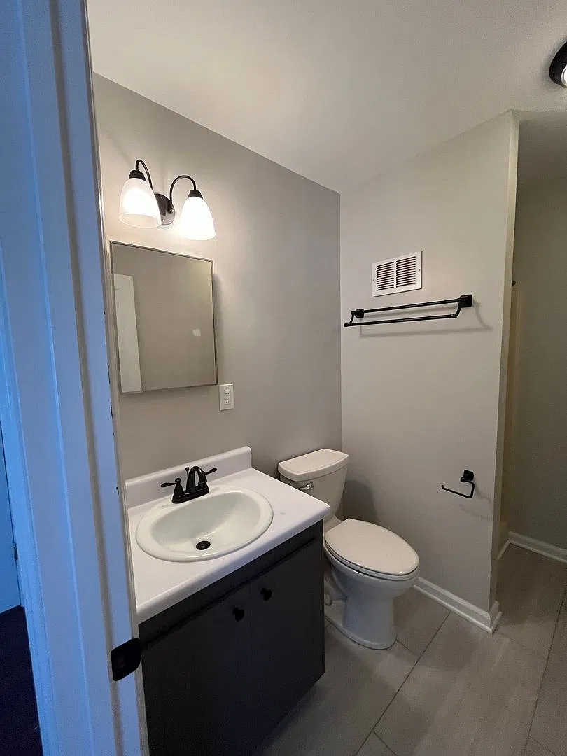 355 The Plaza - Available April 2027! — Photo 4
